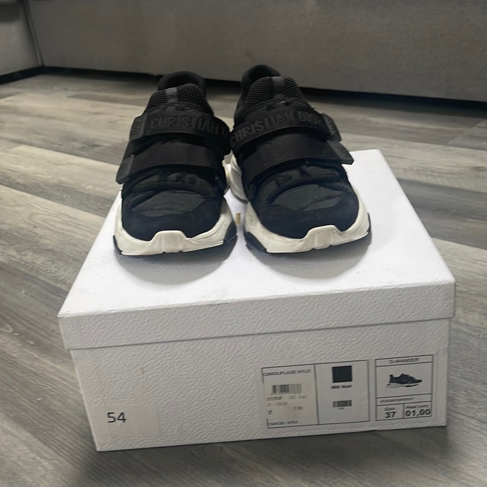 Christian Dior sneakers - Picture 1 of 4